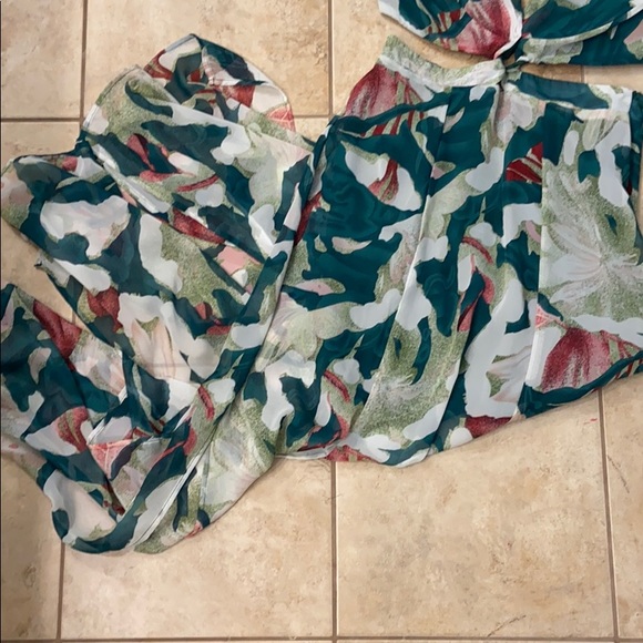 Dress - Picture 2 of 8